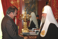 Встреча Святейшего Патриарха Алексия с Комиссаром Совета Европы по правам человека А. Хиль-Робесом
