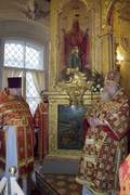 Первое архиерейское богослужение состоялось в московском храме сщмч. Климента, папы Римского