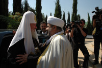 Святейший Патриарх Алексий встретился с Председателем Управления мусульман Кавказа Аллахшукюром Паша-заде и подписал с ним совместную декларацию