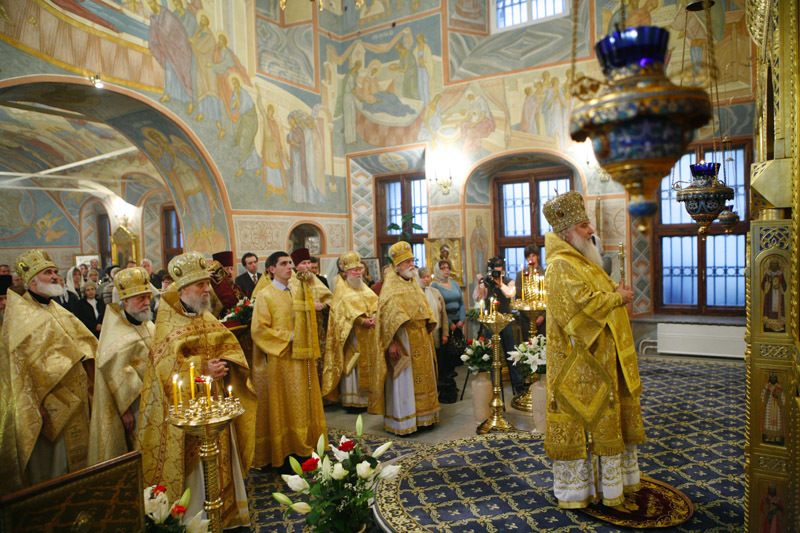 Празднование 10-летия возобновления богослужебной жизни в храме Архангела Михаила в Овчинниках