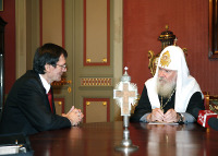 Встреча Святейшего Патриарха Алексия с Послом Республики Сербии в России Станимира Вукичевича