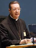 Ватиканский секретарь по отношениям с государствами Джованни Лайоло заявил, что нетерпимость к иным религиям породила 'новое варварство', угрожающее всему миру