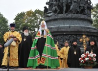 Слово Святейшего Патриарха Кирилла по совершении молебна у памятника «Тысячелетие России» в Великом Новгороде