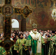 Святейший Патриарх Кирилл совершил праздничное всенощное бдение в Троицком соборе Свято-Троицкой Сергиевой лавры