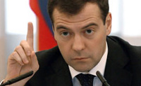 Дмитрий Медведев высказался за скорейшее принятие закона о госаккредитации религиозных вузов, а также отметил, что присутствие в армии религиозных деятелей помогает вести воспитательную работу