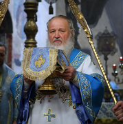 В праздник Успения Пресвятой Богородицы Святейший Патриарх Кирилл совершил Божественную литургию в Успенском соборе Московского Кремля