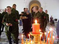 Российских военных поздравили с Пасхой в православном храме Еревана