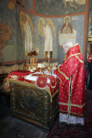 Предстоятель Русской Церкви молитвенно отметил 16-летие со дня кончины Святейшего Патриарха Пимена