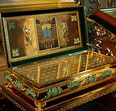Кафедральному собору Кемерово передан ковчег с частицами мощей Киево-Печерских святых