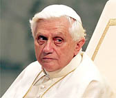 Папа Бенедикт XVI призвал мусульман защищать достоинство и права человека