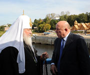 Предстоятель Русской Церкви принял участие в видеоконференции, посвященной святому благоверному князю Александру Невскому