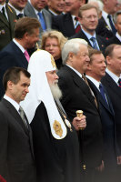 Предстоятель Русской Церкви принял участие в церемонии передачи нового знамени Президентского полка