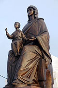 В Йошкар-Оле освящена скульптура 'Дева Мария с младенцем Христом'