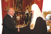 Состоялась встреча Святейшего Патриарха Алексия с Председателем Президиума республики Боснии и Герцеговины Б. Паравацем