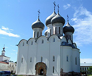 В день празднества всем преподобным отцам Вологодским Предстоятель Русской Церкви совершил Божественную литургию в Софийском соборе Вологды