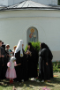 Посещение Святейшим Патриархом Стефано-Махрищского монастыря (30.07.2005). Встреча с воспитанницами детского приюта.