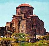 Грузинский монастырь Джвари, воспетый Лермонтовым в поэме 'Мцыри', находится на грани гибели