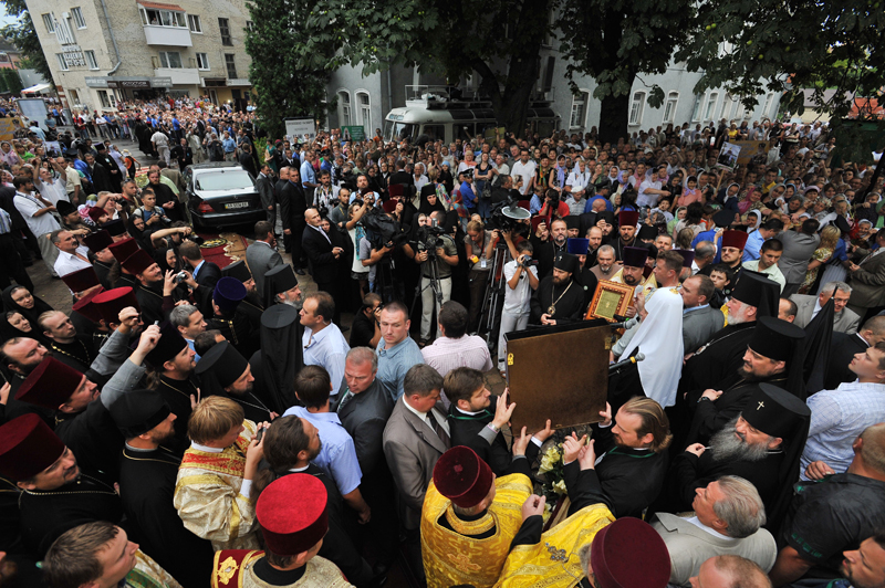 Патриарший визит на Украину. День восьмой. Посещение Воскресенского кафедрального собора в Ровно.