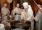 В праздник Богоявления Святейший Патриарх Алексий совершил Божественную литургию в Богоявленском кафедральном соборе