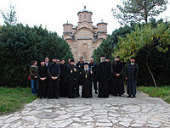 Архиепископ Волоколамский Иларион посетил разрушенные и восстанавливаемые православные храмы Косовской земли