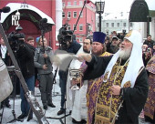 Святейший Патриарх Кирилл освятил главный колокол звонницы Высоко-Петровского монастыря