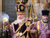 В неделю 2-ю Великого поста Святейший Патриарх Кирилл совершил Божественную литургию святителя Василия Великого в Успенском соборе Московского Кремля