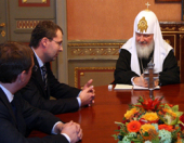 Святейший Патриарх Кирилл принял губернатора Чукотского автономного округа Р.В. Копина