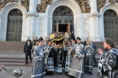 Святейший Патриарх Кирилл совершил утреню Великой субботы в Храме Христа Спасителя