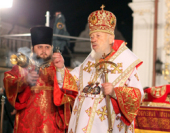 Блаженнейший митрополит Владимир совершил Пасхальные богослужения на Соборной площади Киево-Печерской лавры