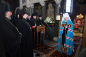 Предстоятель Украинской Православной Церкви поздравил духовенство и мирян со Светлым Христовым Воскресением
