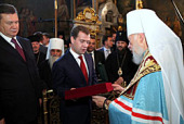 Президенты России и Украины поклонились святыням Киево-Печерской лавры