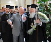 Предстоятель Константинопольской Православной Церкви встретился с мэром Москвы Ю.М. Лужковым