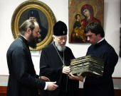 Блаженнейший митрополит Владимир посетил Церковно-археологический кабинет Киевской духовной академии