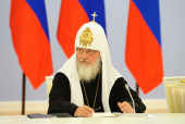 Святейший Патриарх Кирилл: Священники в Киргизии с риском для жизни спасали людей любой национальности и вероисповедания