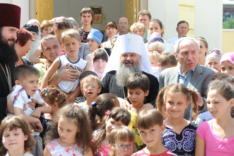 Відвідання Одеського центру реабілітації дітей-інвалідів митрополитом Саранським і Мордовським Варсонофієм