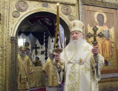 В день памяти Первосвятителей Московских митрополит Ювеналий совершил Божественную литургию в Успенском соборе Московского Кремля