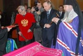 У Донському монастирі пройшла церемонія прибивання прапорів військових козацьких товариств