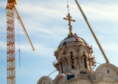 У Талліні відбулася церемонія встановлення хреста на купол споруджуваного храму на честь ікони Божої Матері «Скоропослушниця»