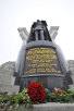 Возложение цветов к памятнику императору Александру II на территории комплекса Храма Христа Спасителя