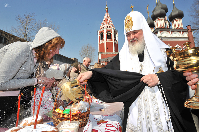 Традиционное посещение Святейшим Патриархом храмов Москвы в Великую субботу