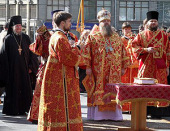 В День славянской письменности и культуры епископ Зарайский Меркурий совершил молебен на Славянской площади г. Москвы