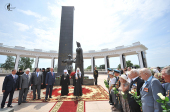 Первосвятительский визит в Мордовию. Возложение венка к Мемориалу Славы в г. Саранске