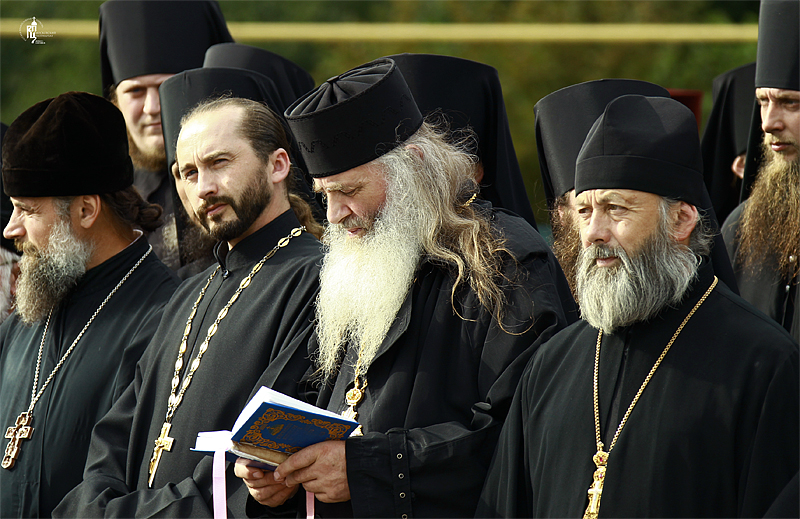 Vizita Patriarhului Kiril în eparhia de Cernăuţi. Sosirea la Cernăuţi