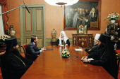 Întîlnirea Preafericitului Patriarh Kiril cu guvernatorul Ţinutului Krasnoiarsk L.V. Kuzneţov şi pe mitropolitul Pantelimon de Krasnoiarsk şi Acinsk