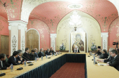 Святіший Патріарх Кирил зустрівся з учасниками російсько-італійського симпозіуму з етичних аспектів банківської діяльності