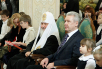 Вручение Святейшим Патриархом Кириллом и мэром Москвы С.С. Собяниным подарков детям с нарушениями зрения