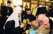 În incinta Bisericii Ortodoxe Ruse din Damasc Preafericitul Patriarh Kiril s-a întâlnit cu un grup de conaţionali