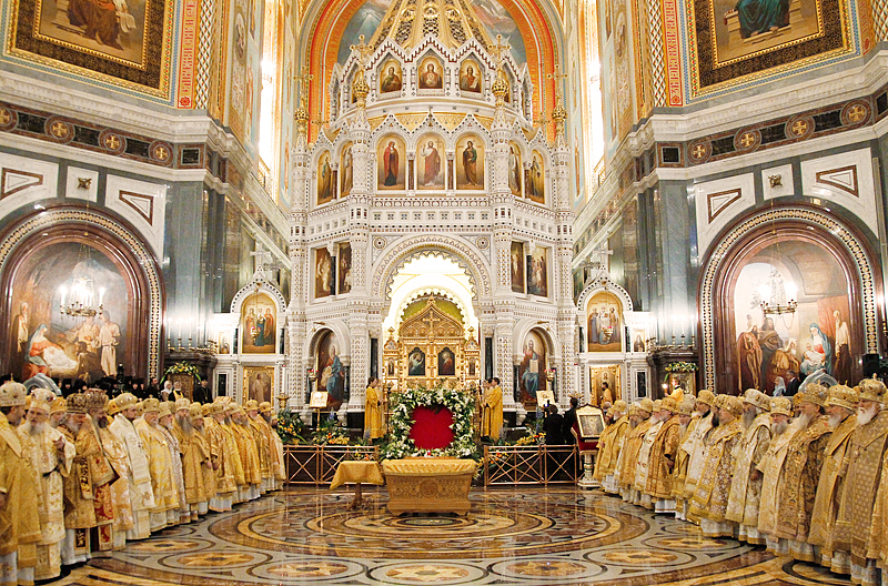 All-night vigil at the Cathedral of Christ the Savior on the eve of the 65th anniversary of the Primate of the Russian Church
