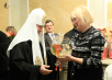 Bradul de Crăciun din Kremlin vizitat de Patriarh