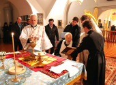 Блаженнейший митрополит Владимир совершил Божественную литургию в Покровском женском монастыре Киева